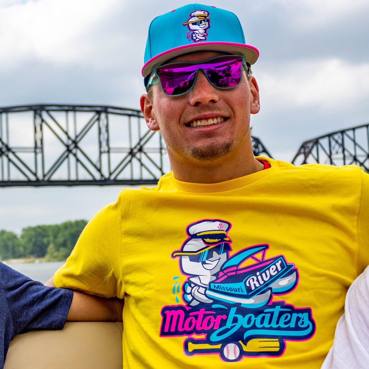 Men's | Bismarck Larks Merchandise